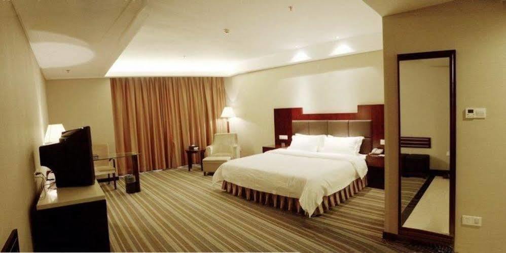 Phoenix Grand Hotel Fenghuang Eksteriør bilde